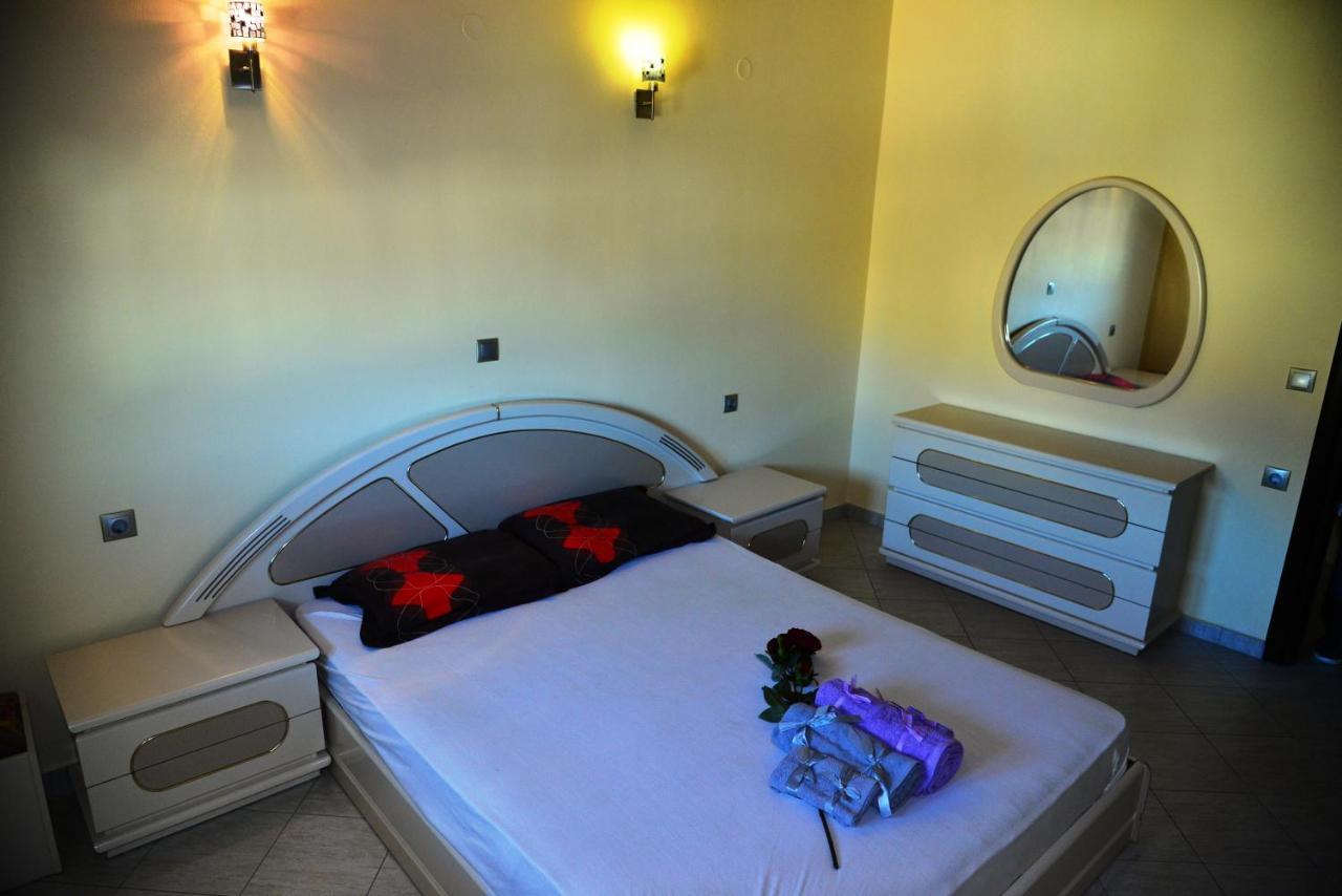 Sea View Luxury Apartment Plataria Buitenkant foto